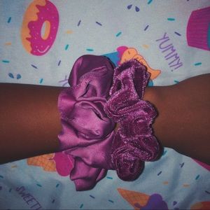 ♡ FINAL SALE ♡ grape scrunchie set